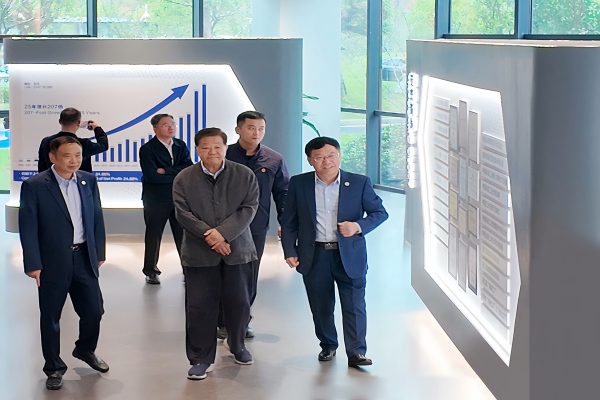 中央政治局原常委、全國政協原主席賈慶林調研杭叉集團